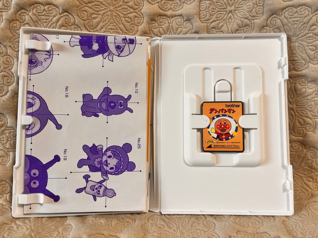 ブラザー　刺しゅうカード アンパンマン