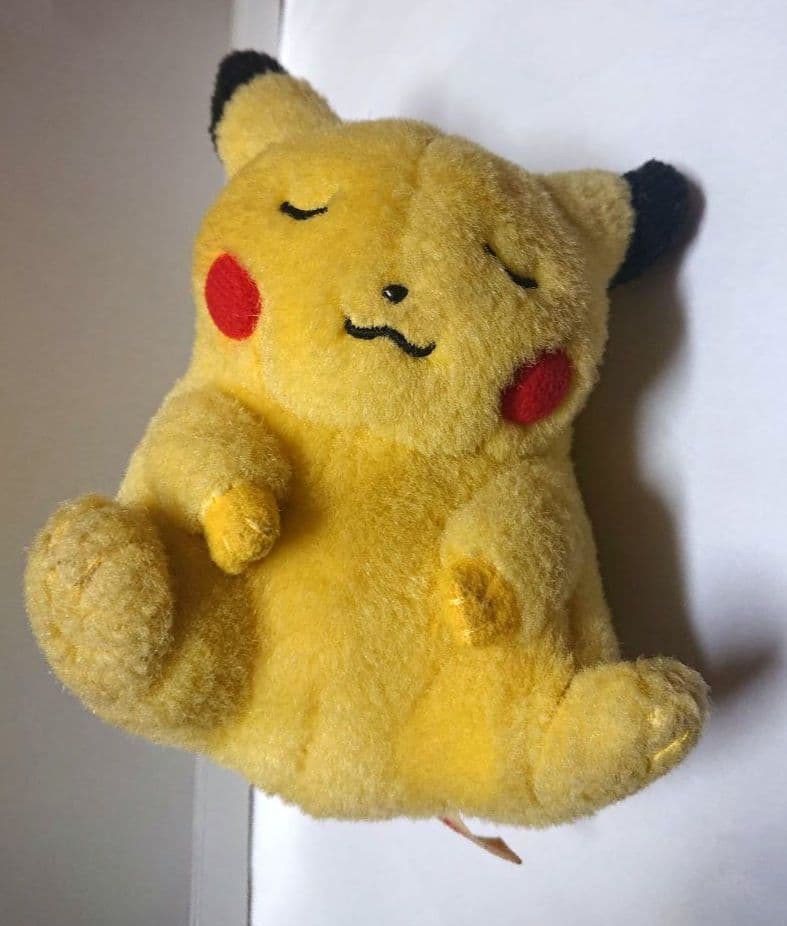 ポケモン　ピカチュウ　初期　トミー　TOMY　ぬいぐるみ　おやすみ　ねている