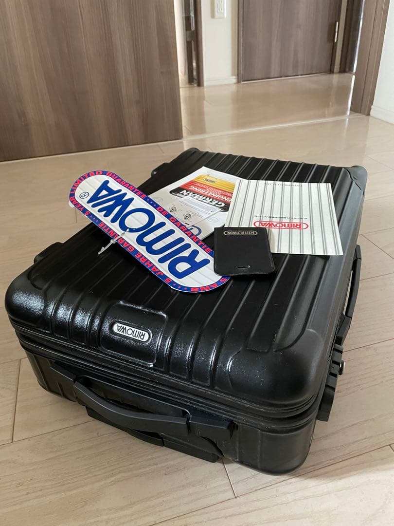 リモワ★サルサ機内持込み 35L ブラック 2輪TSAロック ★静音ホイール付