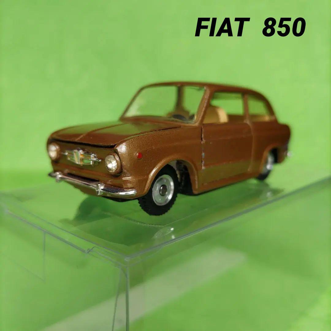 フィアット　850 ポリトーイズ
