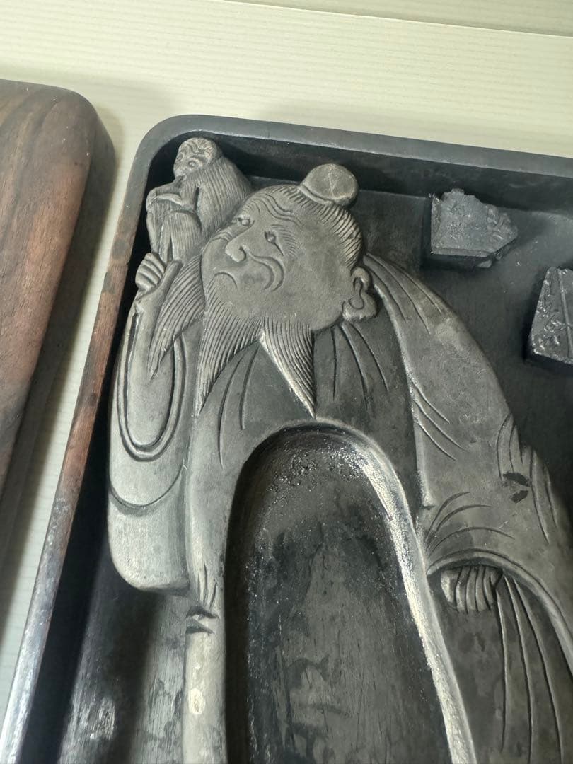 2084 中國古硯　老人端硯 文房具 文箱