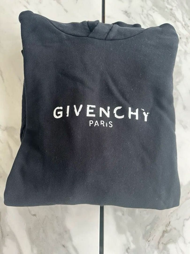 GIVENCHY PARIS フード付きパーカー