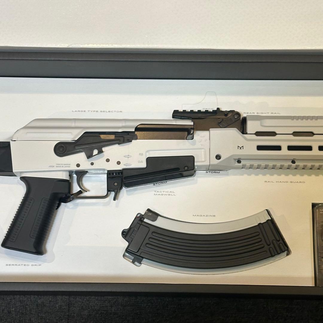 次世代電動ガン AK ホワイトストーム