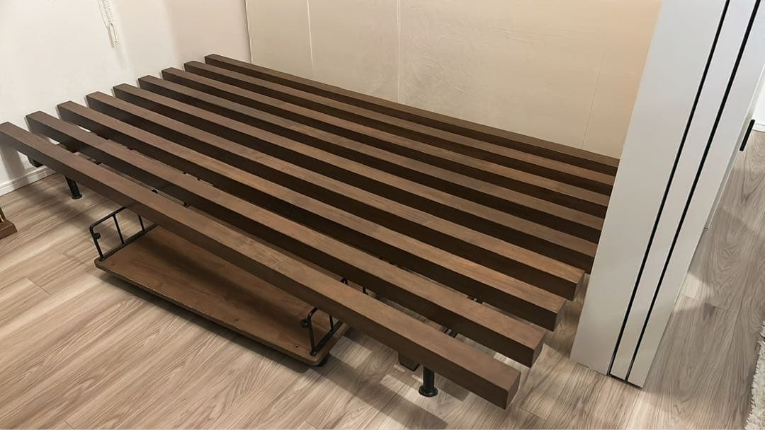 【送料込み】ダークブラウン 木製 ベッドフレーム収納付き シングル　lowya