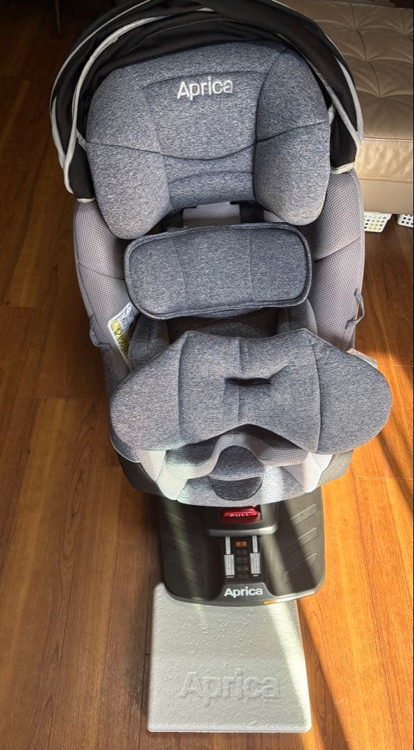 【お値下げ】アップリカ クルリラ チャイルドシート　ISOFIX