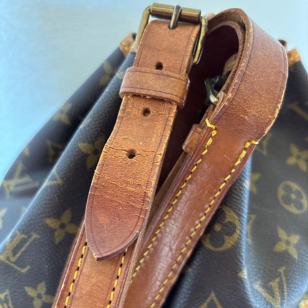 ルイ・ヴィトン　LOUIS VUITTON モノグラムショルダーバッグ　巾着
