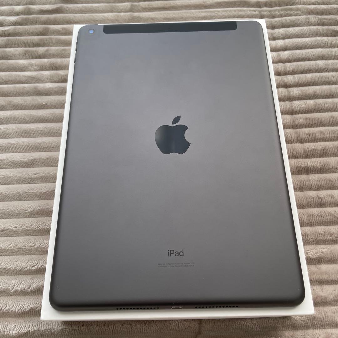 iPad 第8世代 Cellularモデル 32GB スペースグレー