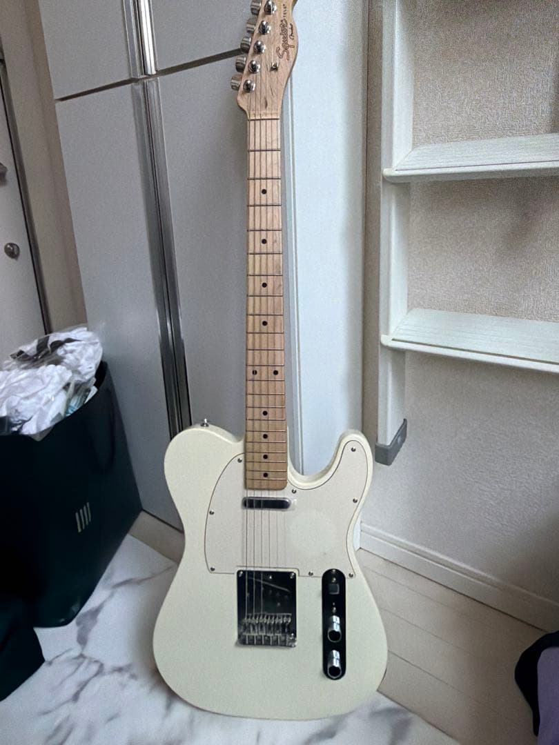 Squier Telecaster ホワイト　フェンダー