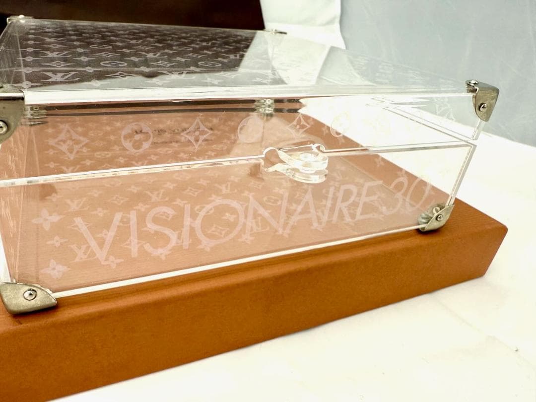 W*S様 ルイヴィトン ヴィジョネア 30 LOUISVUITTON VISIO