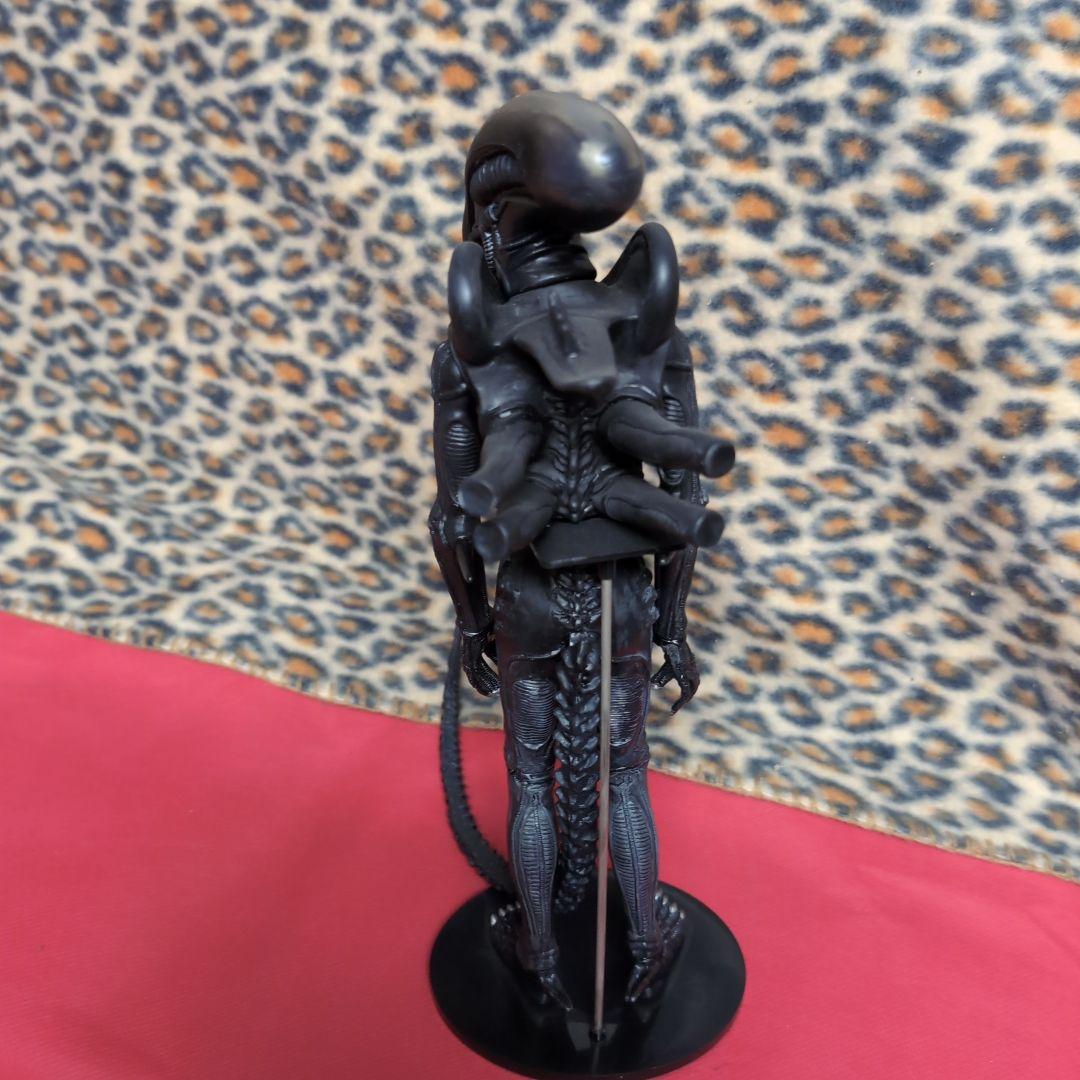 エイリアンフィギュア ブラック　３０cm