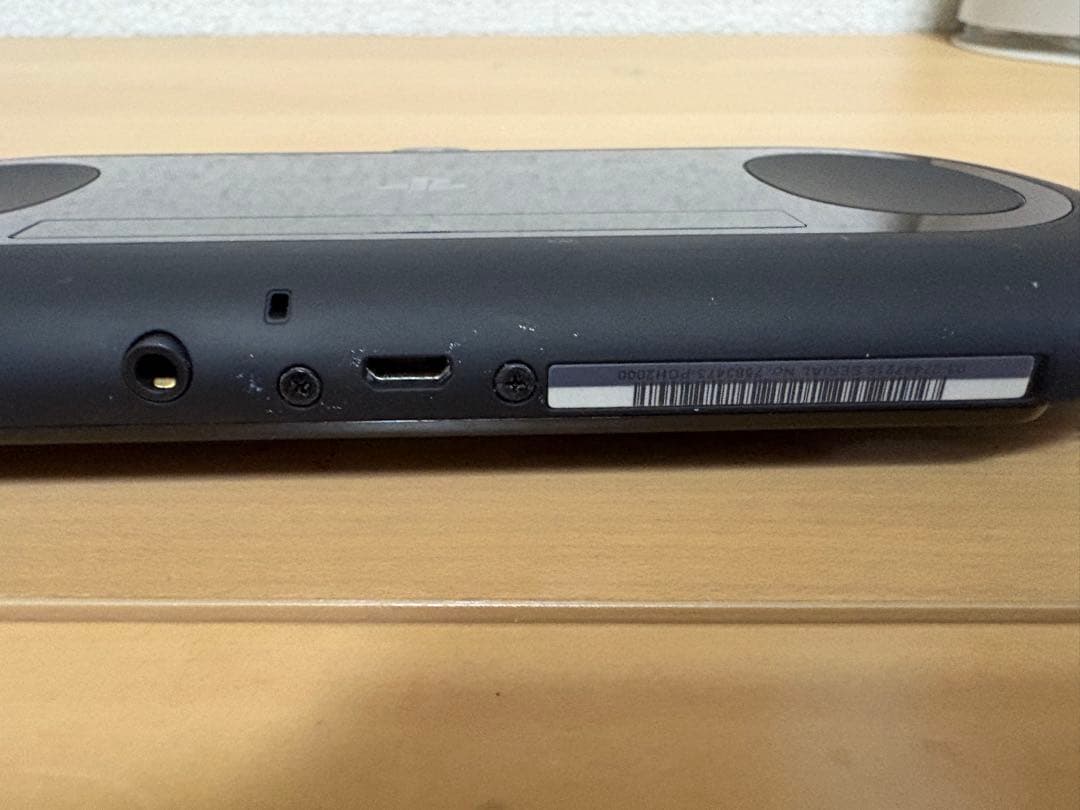 PlayStation®Vita（PCH-2000シリーズ） Wi-Fiモデル…