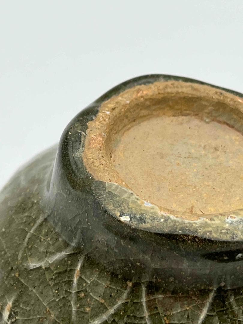 北宋時代　青磁　龍泉窯 荷葉紋共蓋壺　蓋付き　茶入　茶道具(F-100)