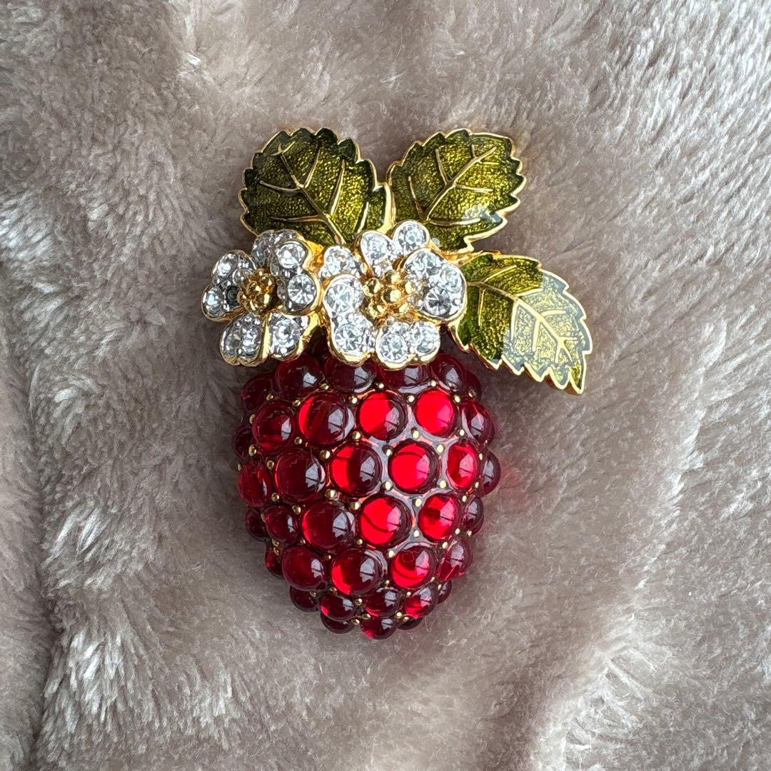 ヴィンテージ KJL ケネス ジェイ レーン エナメル ストロベリー