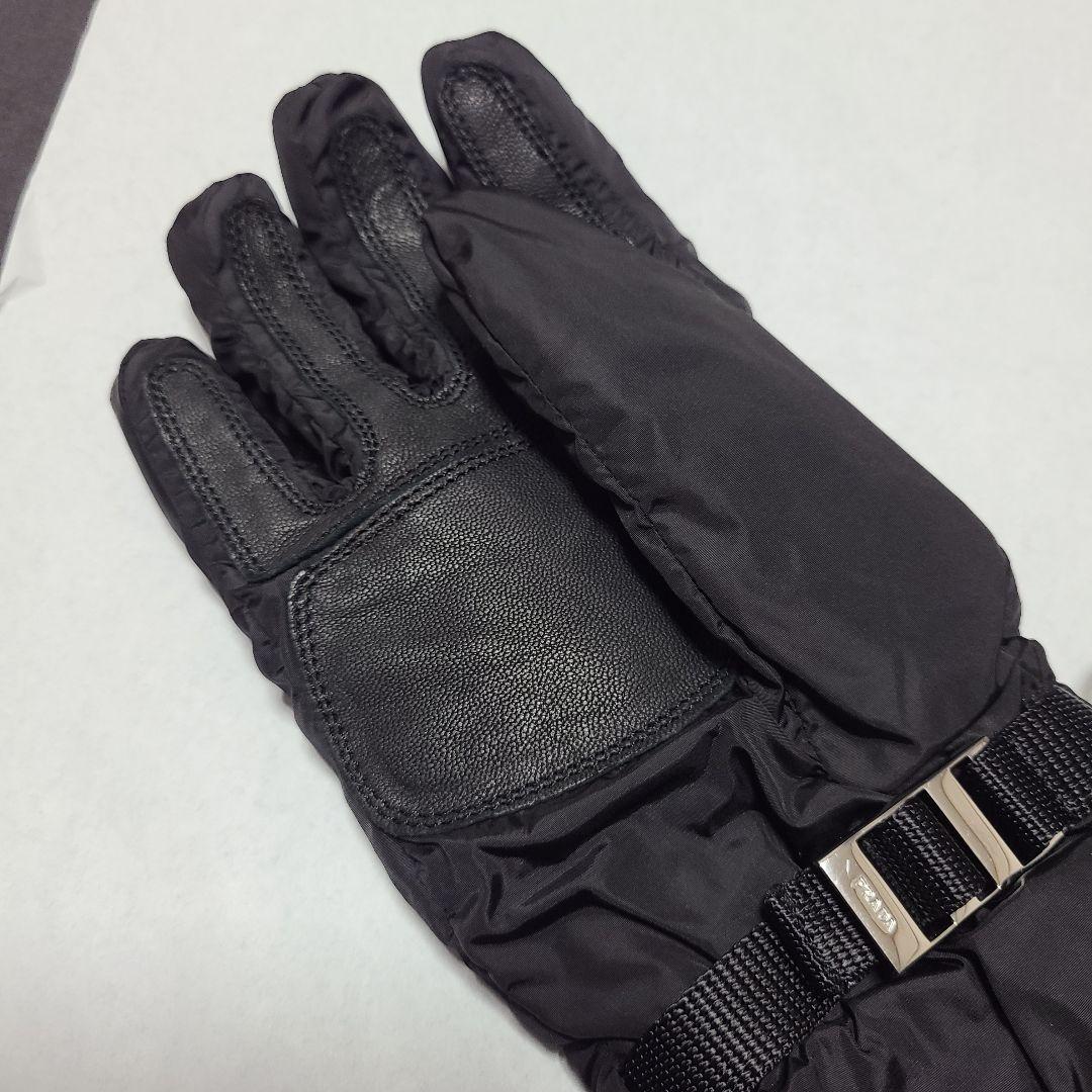 最終値下げ【PRADA】Re-Nylon グローブ