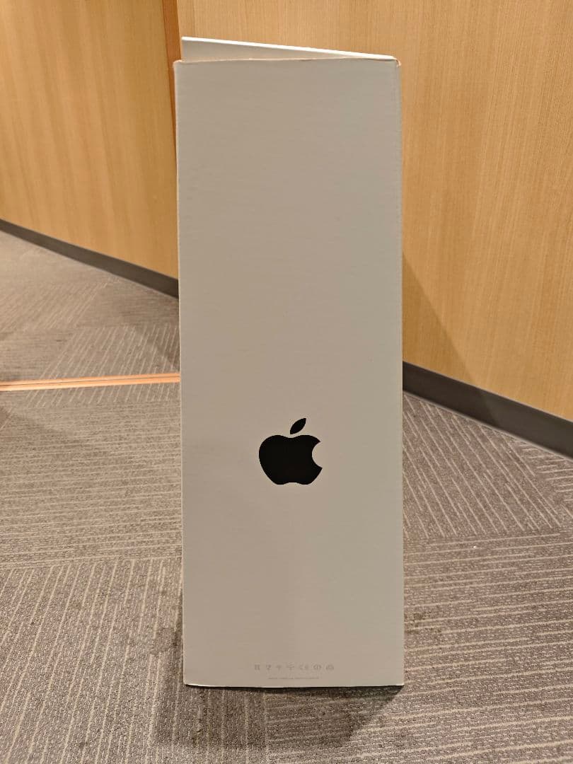 本体と元箱 Apple iMac 27インチ シルバー M395X 5K