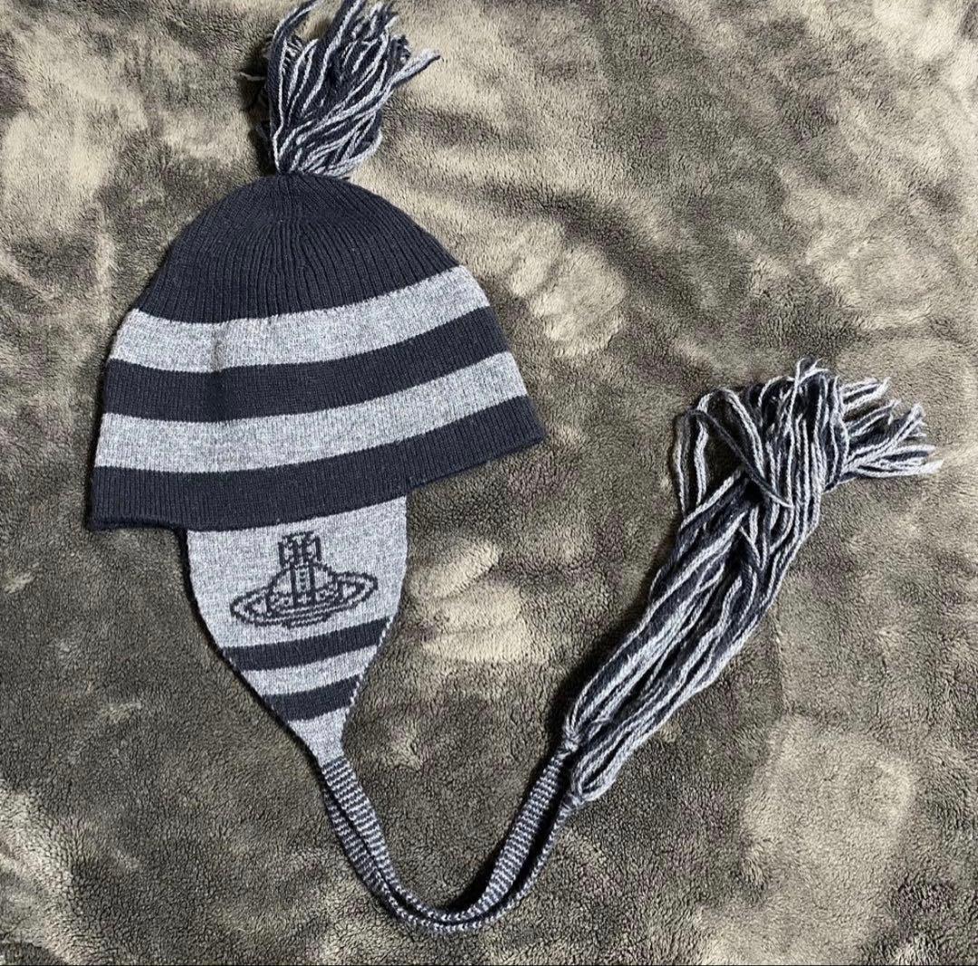 ヴィヴィアン　耳当て付きニット帽