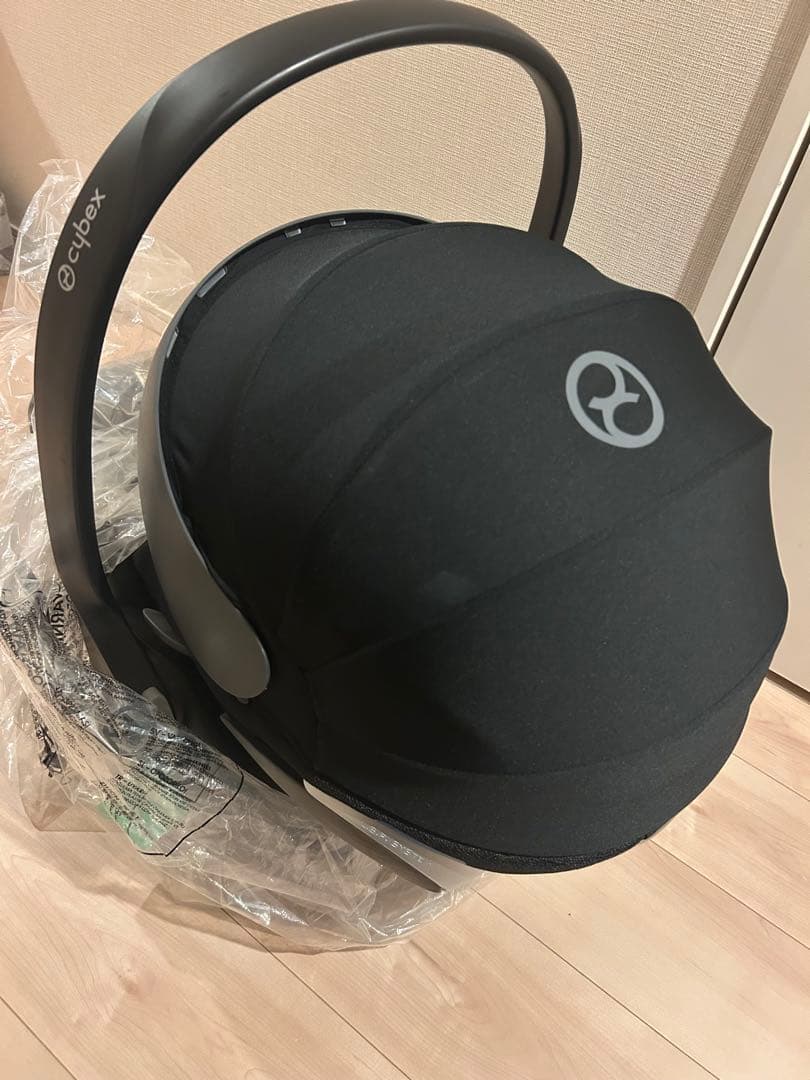 Cybex クラウドzチャイルドシート ブラック ベース付き