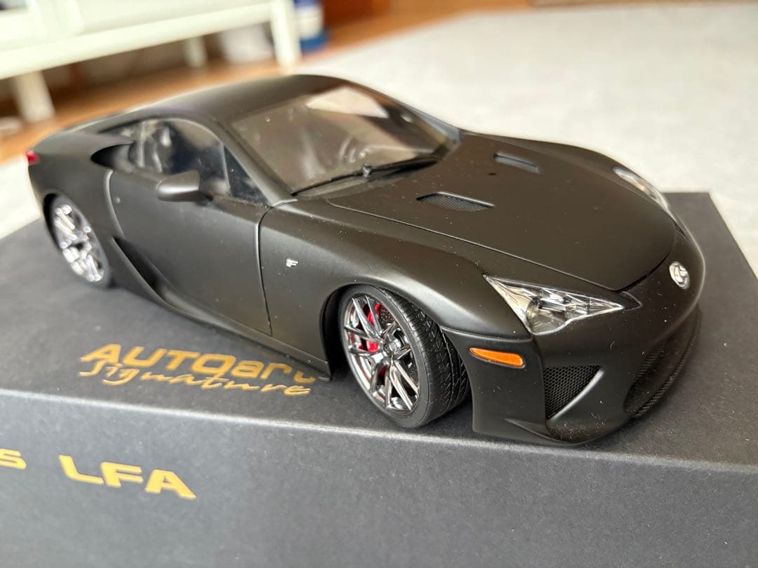 AUTO art Lexus LFA ミニカー 1:18 スケール