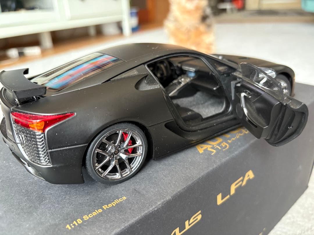 AUTO art Lexus LFA ミニカー 1:18 スケール