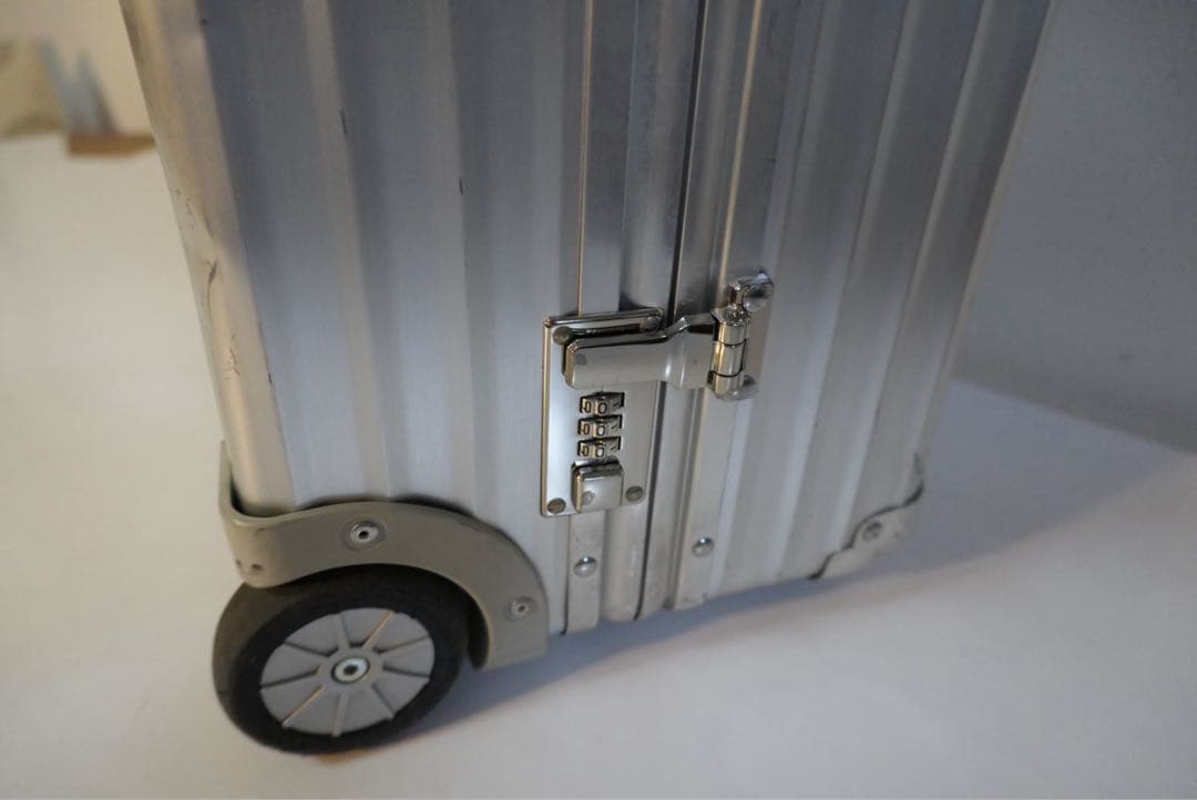 リモワ　クラシックフライト60L ２輪タイプ