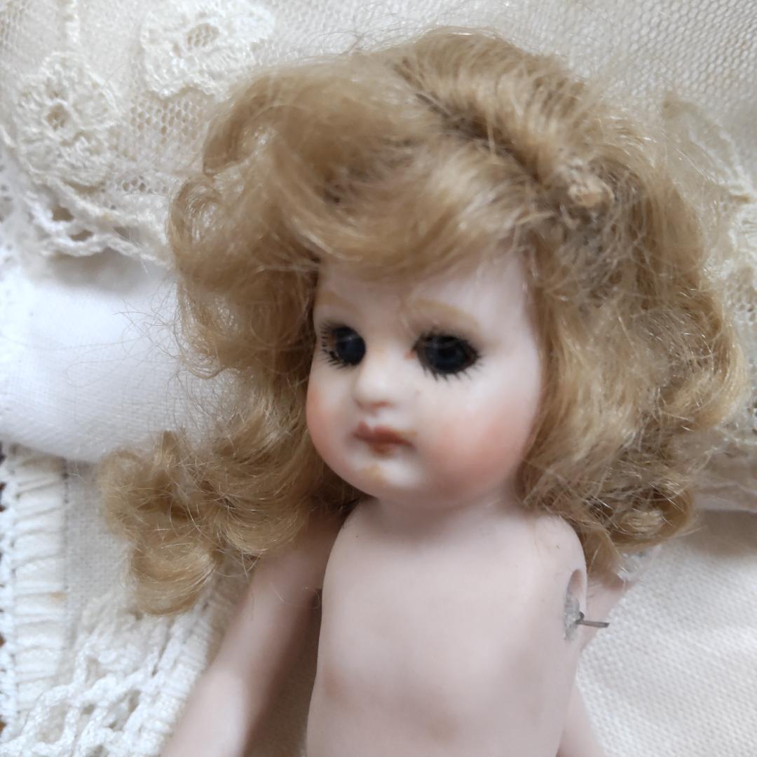 ミニョネット　アンティークドールリプロ　人形