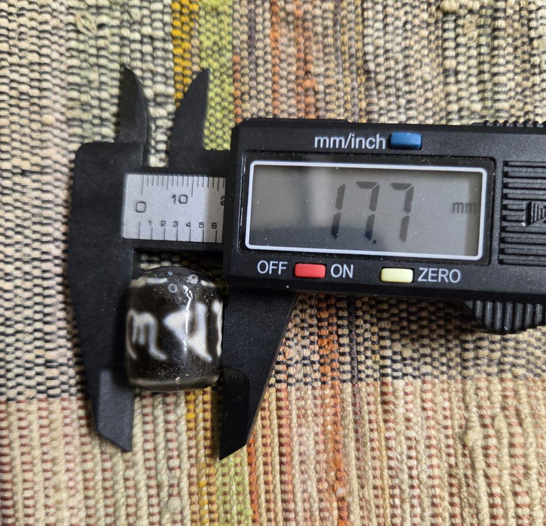 890 天珠　六字真言天珠　梵字　太極天珠　dzibeads　2個セット！