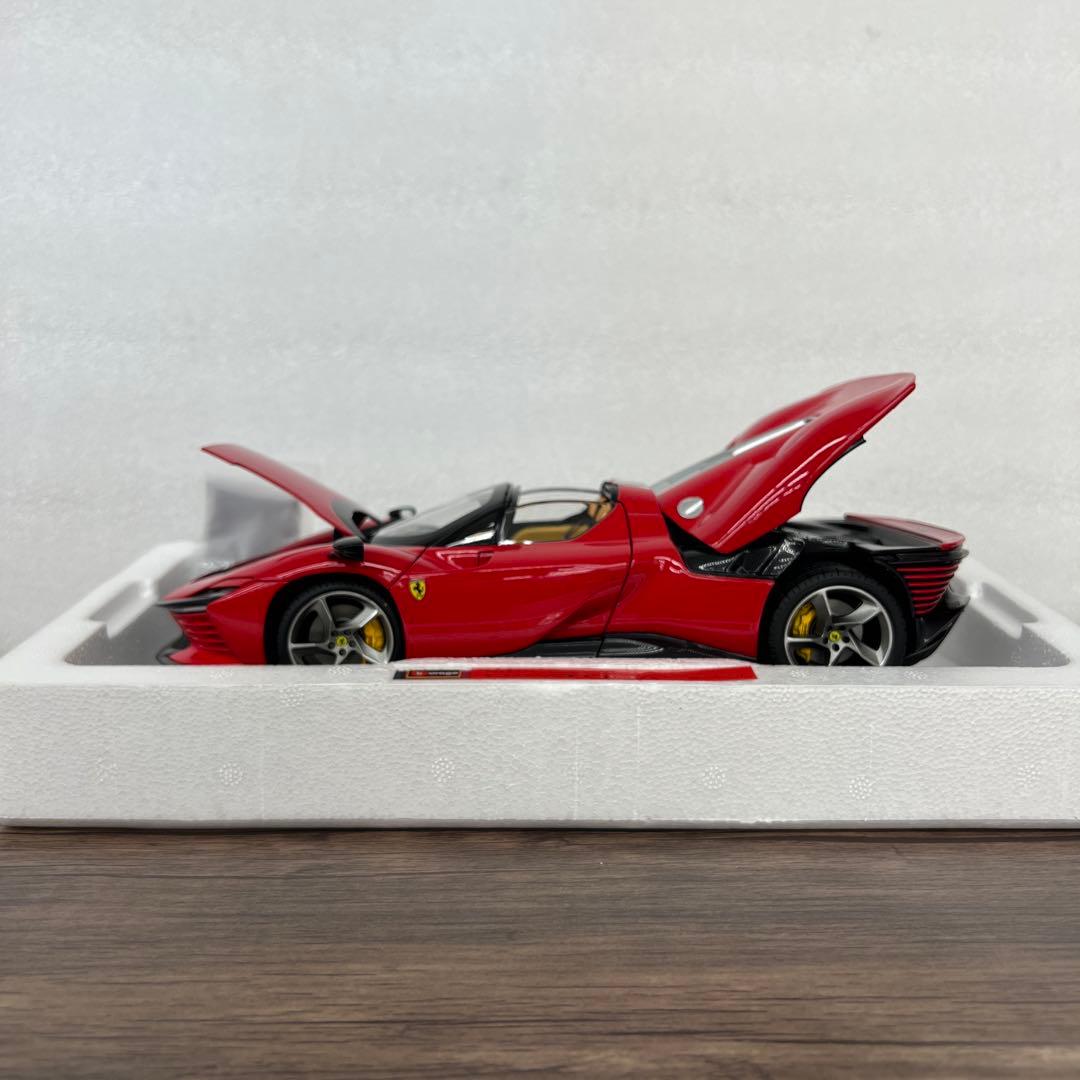 261223 Bburago 1/18 シグネチャーシリーズ フェラーリ