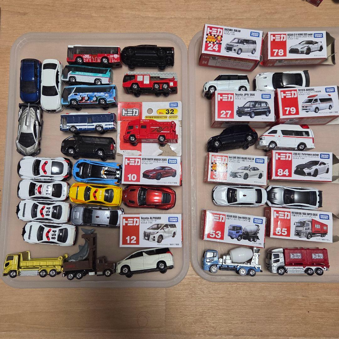 【まとめ売り】トミカ53台＋変形ポリスステーション ミニカー