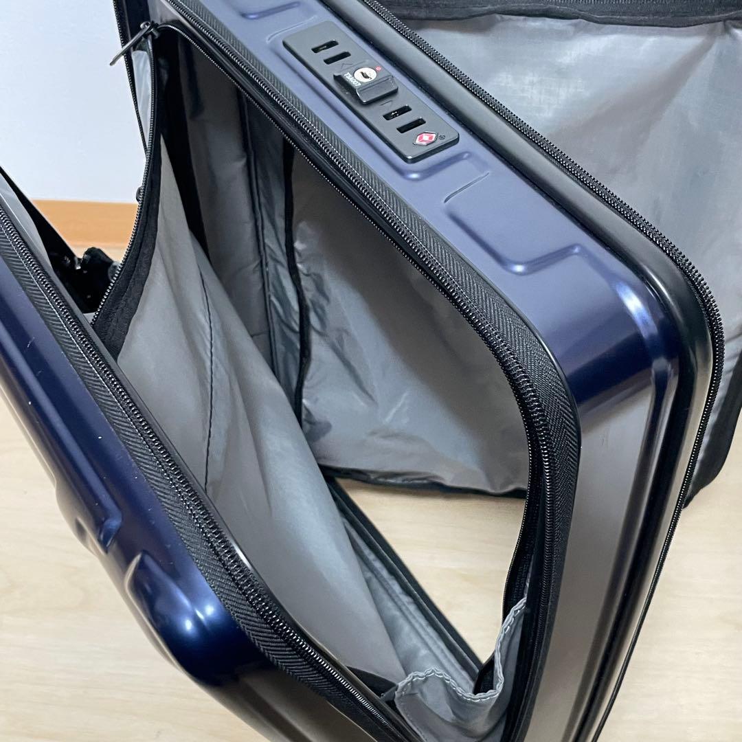 【送料無料‼️】BRIEFING ブリーフィング　キャリーケース　ネイビー