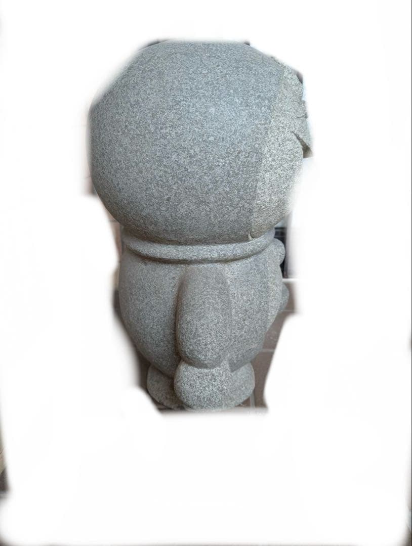 ドラえもん　石像