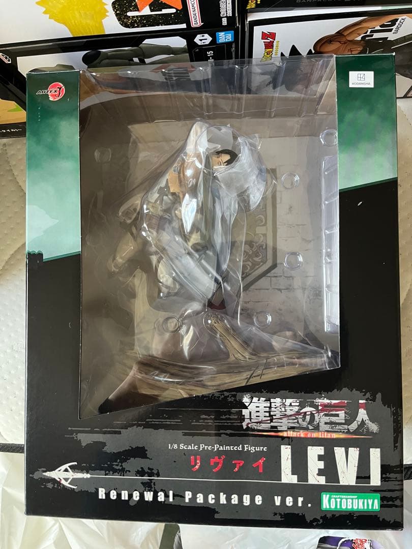 進撃の巨人 リヴァイ 1/8スケール フィギュア