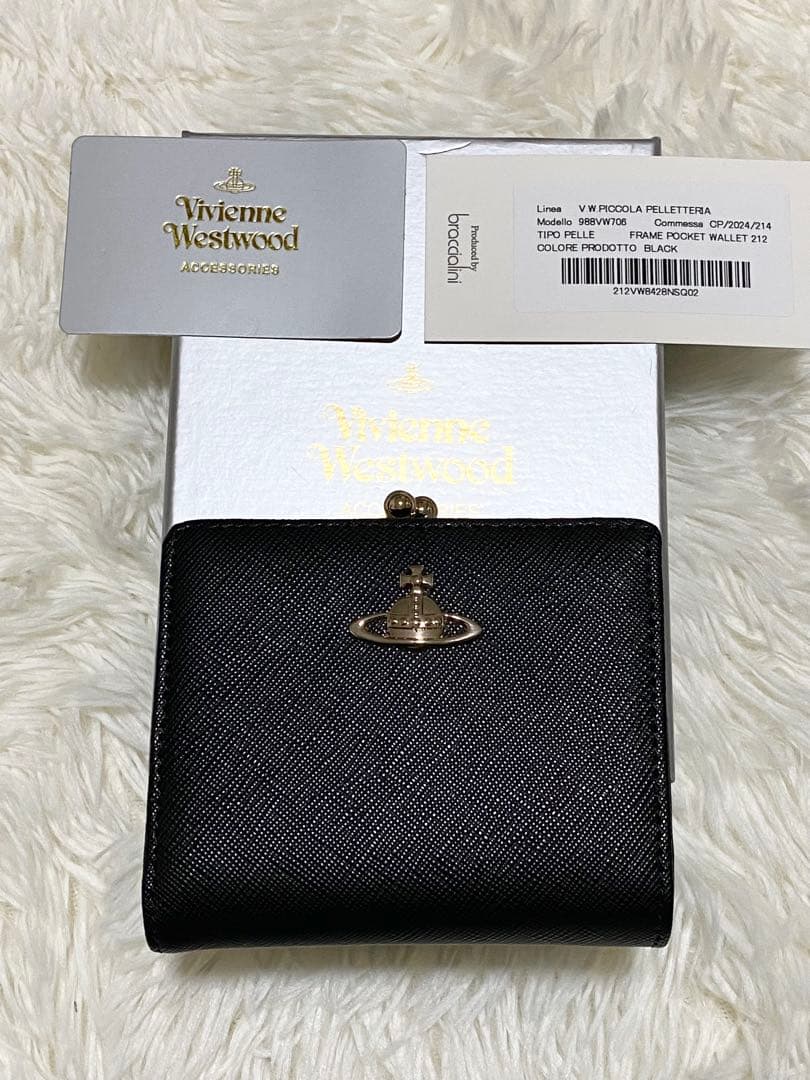 大人気⭐︎VivienneWestwoodヴィヴィアンウエストウッド 二つ折財布