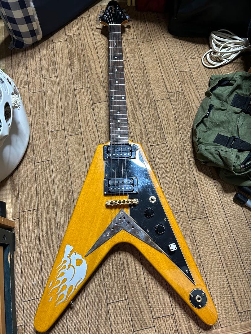 Photogenic フライングV コリーナモデル　PUはギブソン