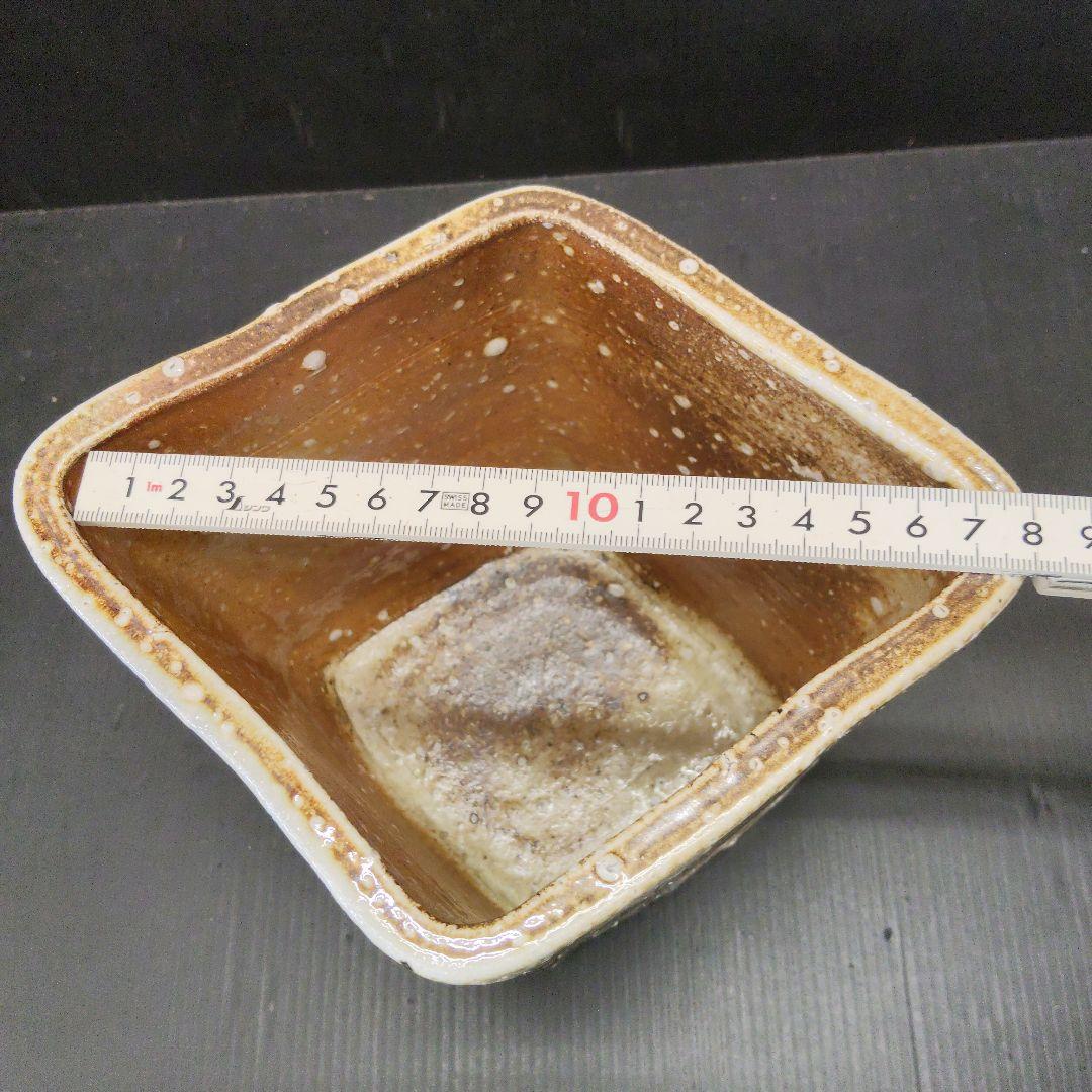 信楽焼 保庭楽入 手捻菱水指 大徳寺 藤井誡堂師書付 茶道具 共箱 栞 102