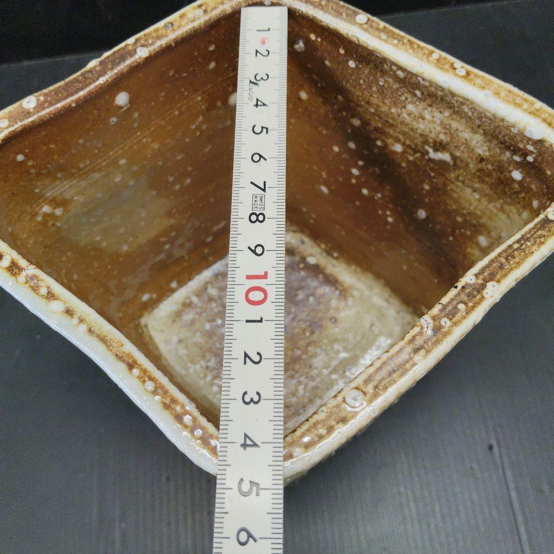 信楽焼 保庭楽入 手捻菱水指 大徳寺 藤井誡堂師書付 茶道具 共箱 栞 102