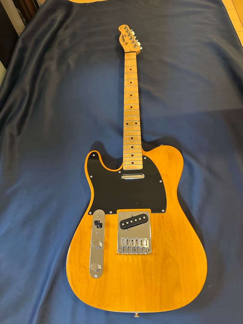 左利き用　Squier by Fender スクワイヤー　フェンダー