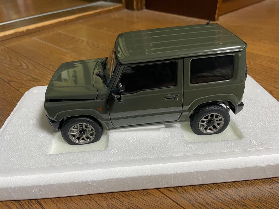 オートアート　1/18 ジムニー JB64 グリーン