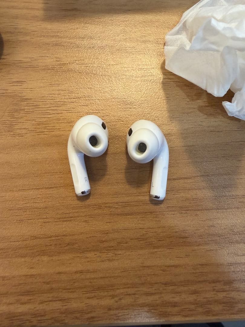 AirPods Pro 2 本体 正規品　箱付き(未使用イヤチップ付けます)
