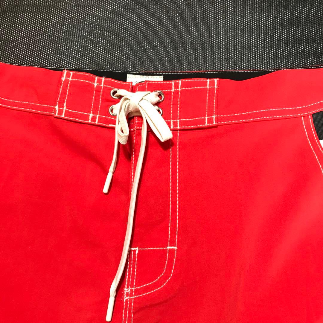 Quiksilver クイックシルバー　ボードショーツレッド チェック柄水着