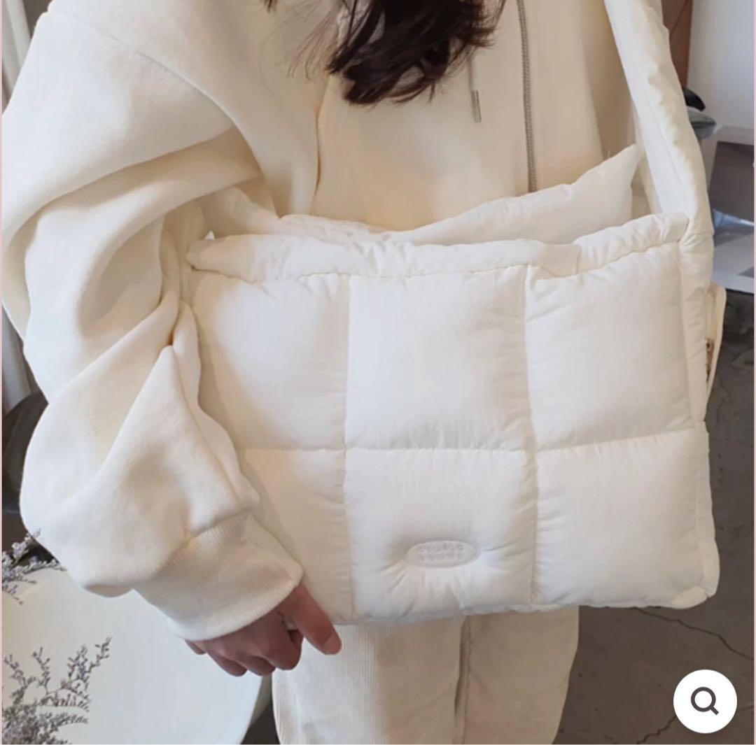 美品 韓国DOUBLE COMMA CLOUD BAG（IVORY）スリング