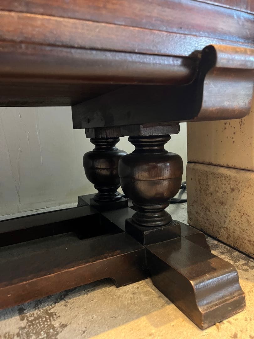 イギリス　アンティークキャビネット