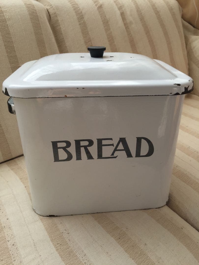 アンティークブレッド缶