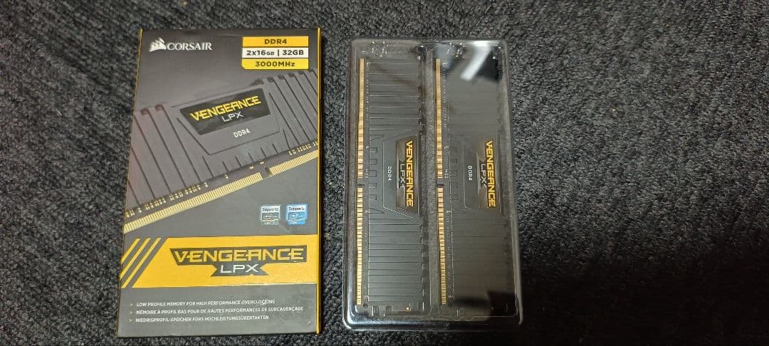 DDR4 メモリ Corsair 32GB 16GB×2 コルセア