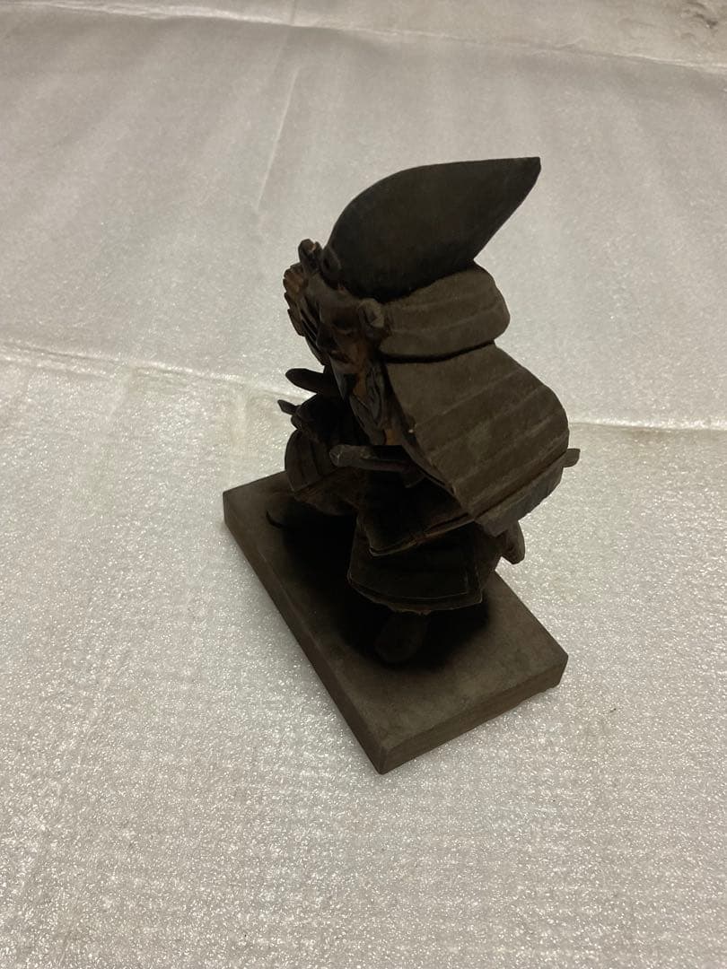 古武士の木彫り像【年代物アンティーク／岡山県加茂町にて仕入れ品】。