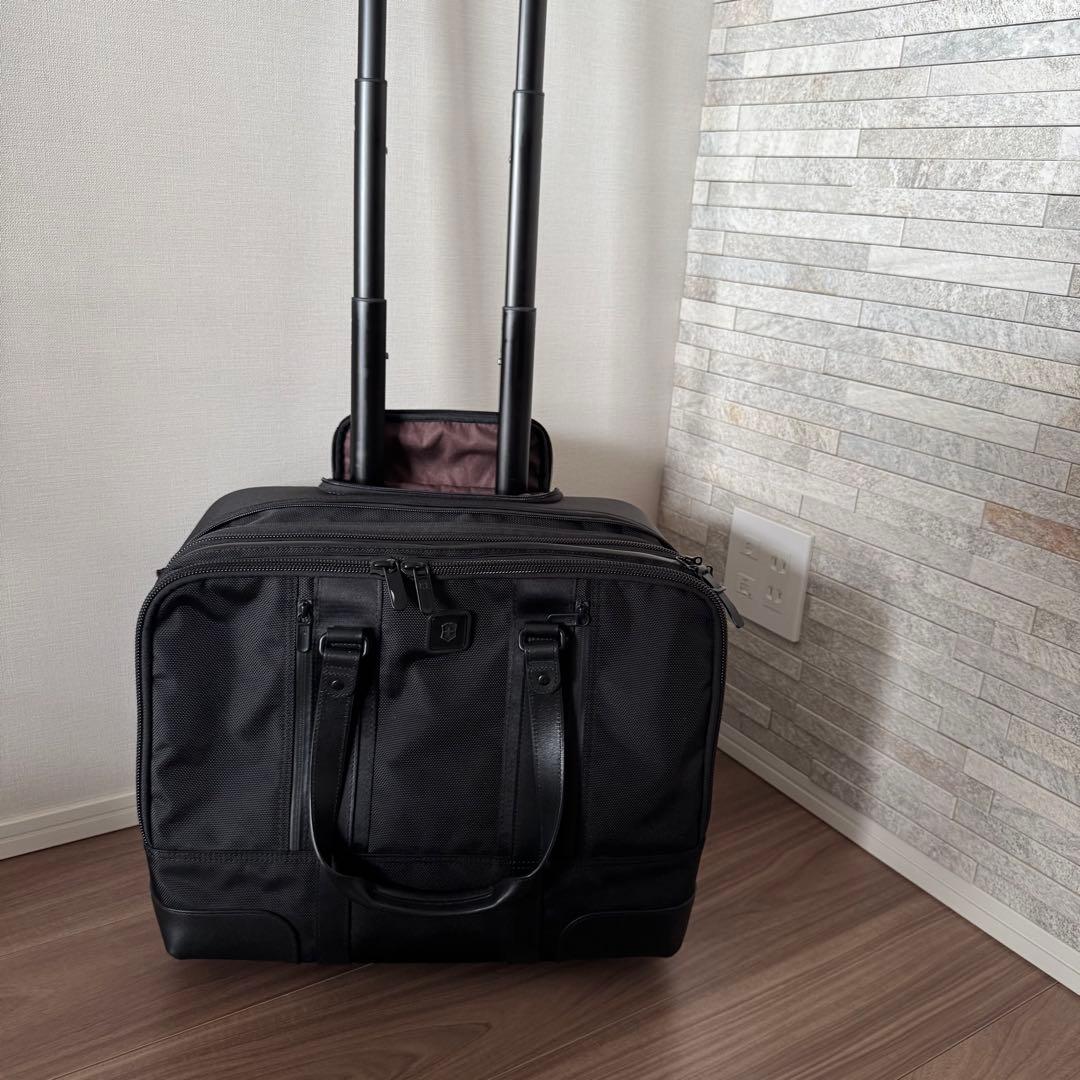 ヴィクトリノックス　ビジネスキャリーケース（２輪）