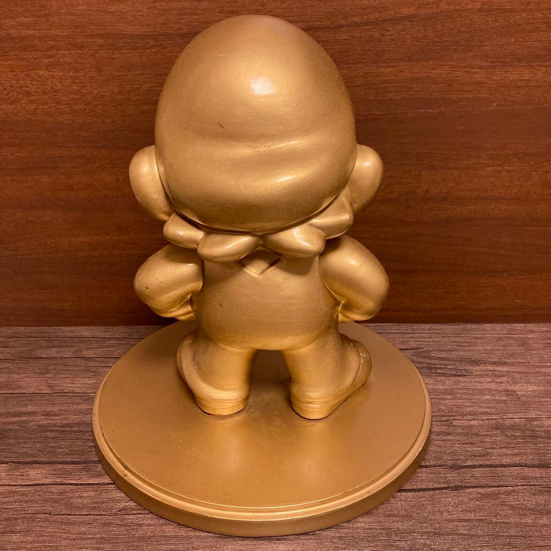 任天堂ゴールドマリオ　台座あり