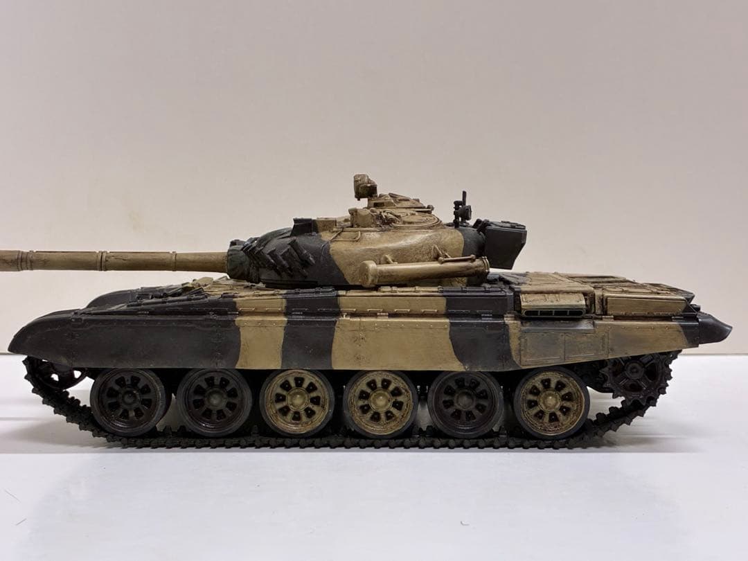 タミヤ　1/35 T-72M1 戦車　完成品　模型　戦車　プラモデル　イラン