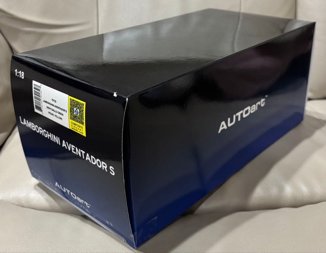 AUTOart オートアート 1/18ランボルギーニ アヴェンタドール