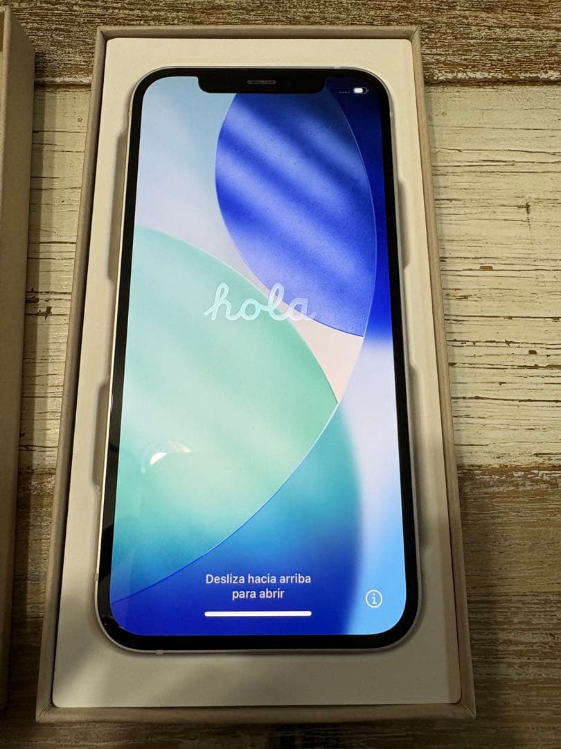 超美品 バッテリー100% Apple iPhone 12 ホワイト 本体