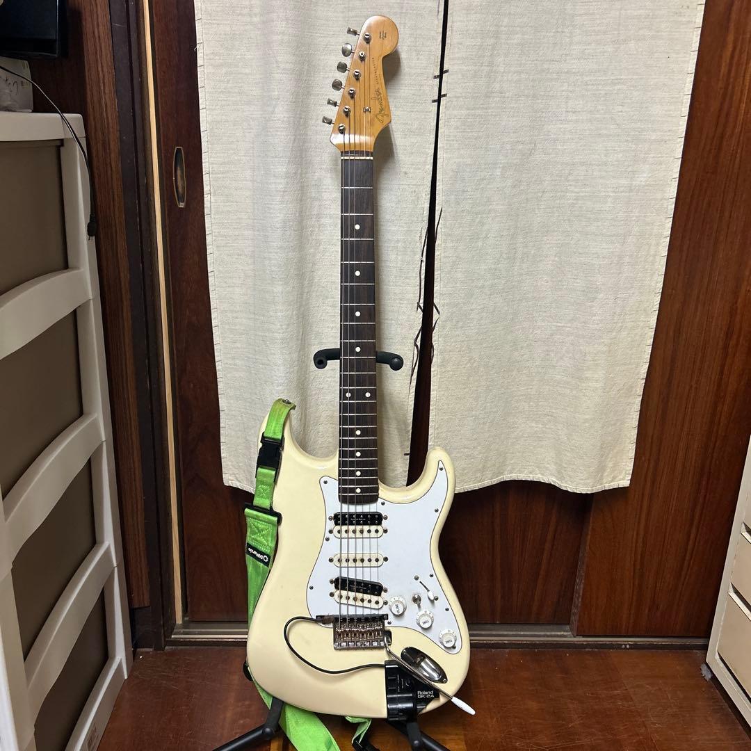 Fender Stratocaster アイボリー